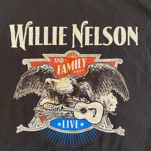 Willie Nelson t-shirt sz 2XL Black. Design on front no design on back. EUC